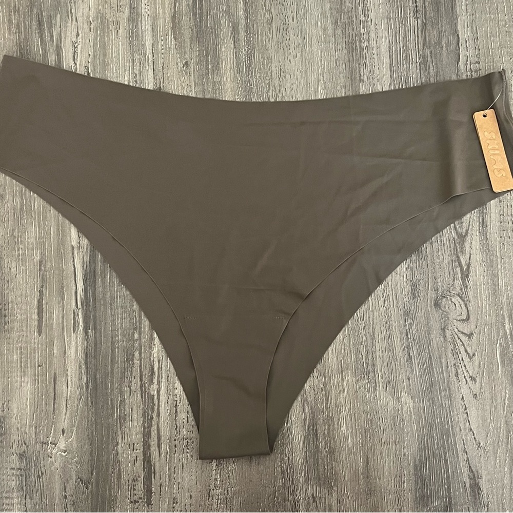 New Skims underwear 3X